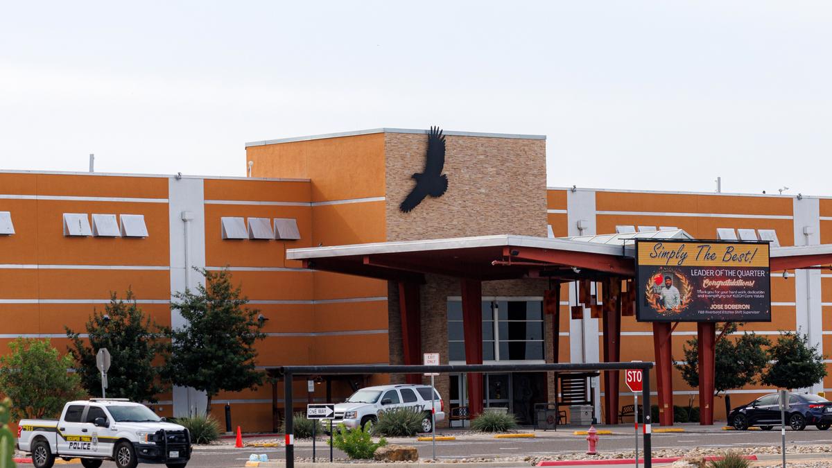 https://th-i.thgim.com/public/incoming/x4fj0d/article70111481.ece/alternates/LANDSCAPE_1200/Deadly_Casino_Shooting_Texas_92029.jpg