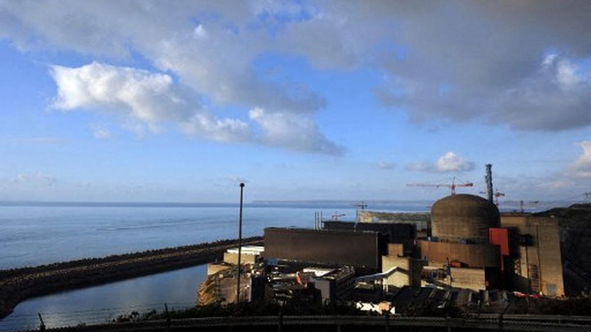 France's EDF reports fresh crack in nuclear reactor pipe