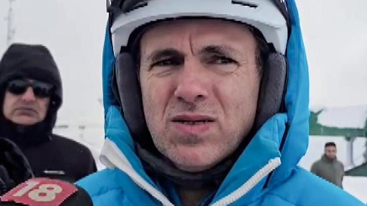 Jammu and Kashmir CM asks people to avoid non-essential travel for 3 days amid snowfall forecast