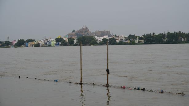 Officials on alert as Cauvery and Kollidam are in spate