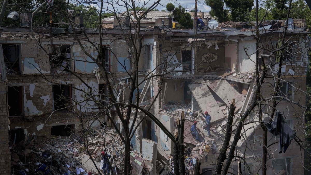 Russia launches biggest aerial attack on Ukraine since the start of the war