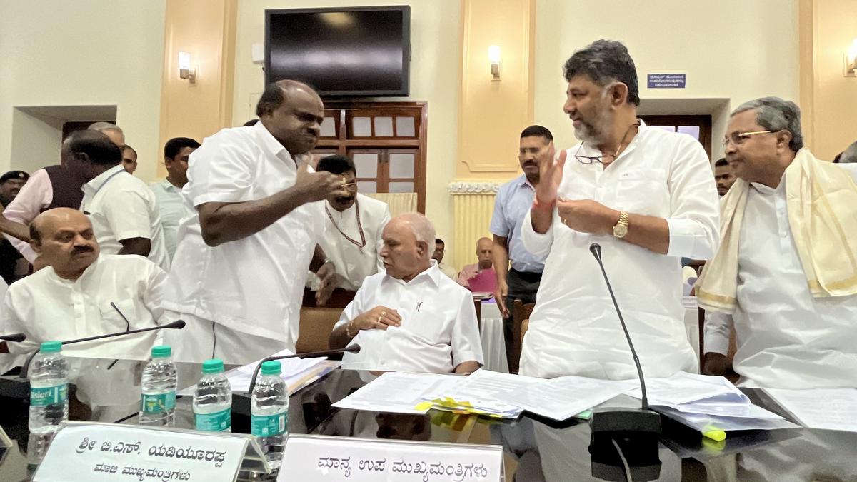 Kumaraswamy and Shivakumar continue to spar