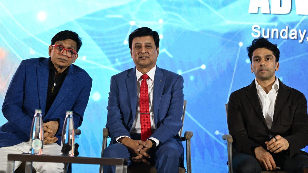 Ophthalmology experts convene for one-day conference