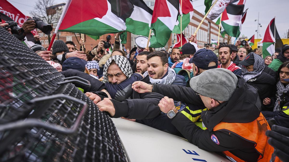 Protests as Israel President at Dutch Holocaust Museum opening