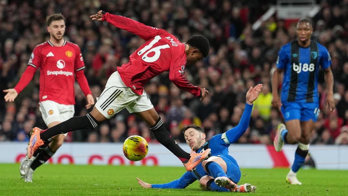 Manchester United ve Bournemouth, Premier Lig geriliminde 4-4 berabere kaldı