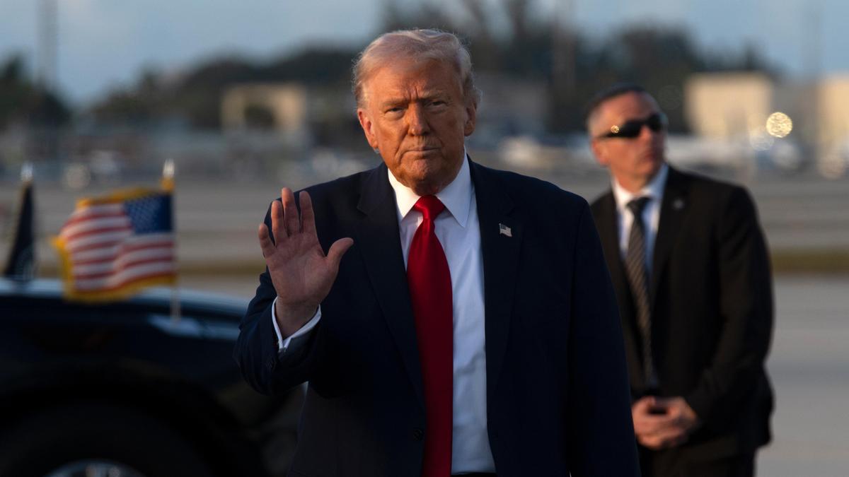 इज़राइल-ईरान युद्ध लाइव: इज़राइल ने तेहरान पर हमलों की नई ‘व्यापक लहर’ शुरू की, जबकि ट्रम्प ने कहा कि ऑपरेशन ‘बहुत पूर्ण’ है