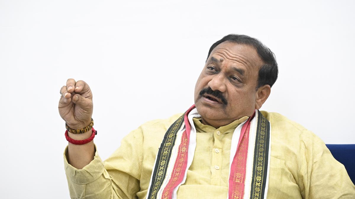 TPCC chief promises to resolve issues in employment guarantee scheme