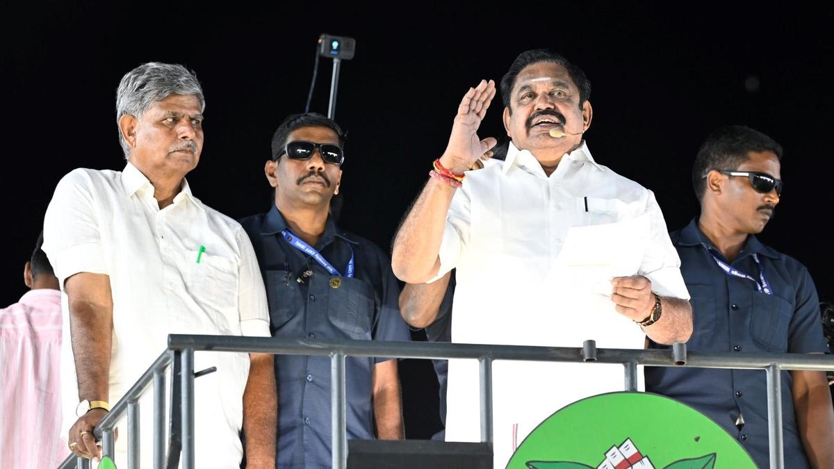 Edappadi Palaniswami accuses Sengottaiyan of betraying AIADMK
