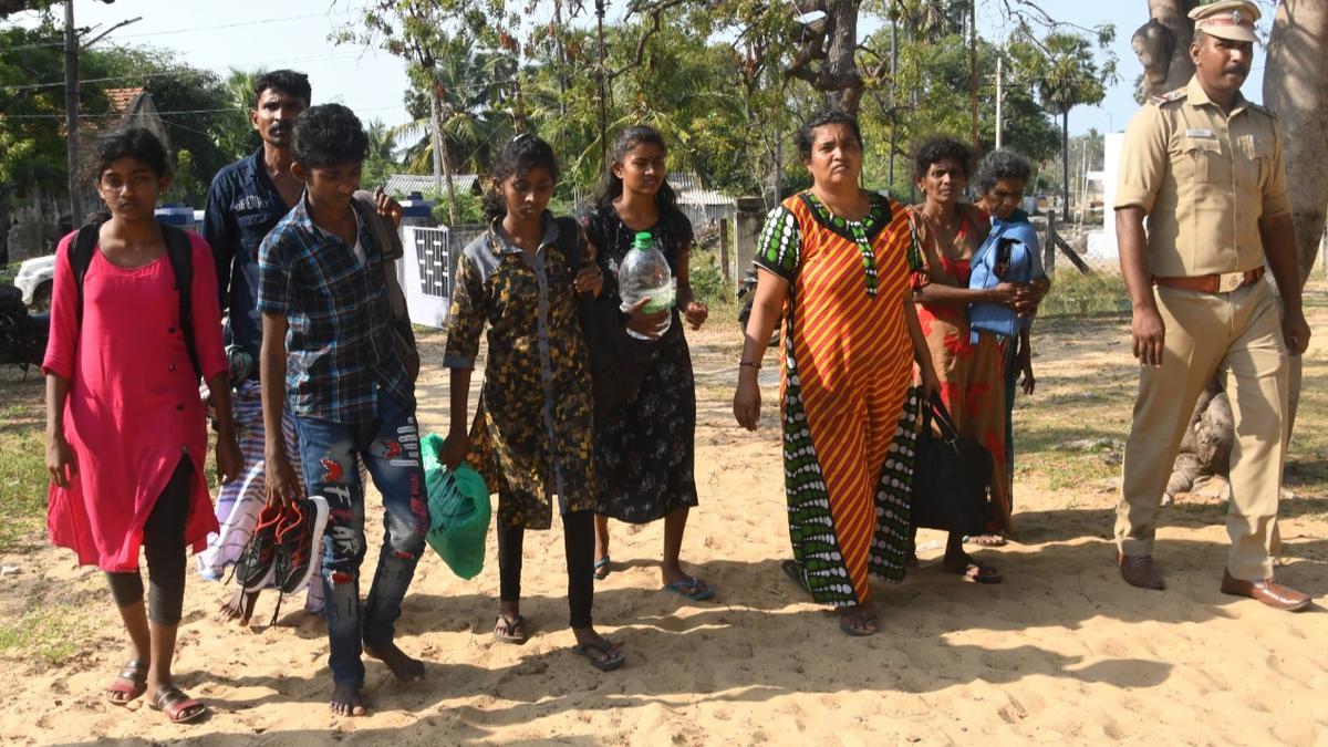 Eight persons from Sri Lanka reach Dhanushkodi islet one of them was
