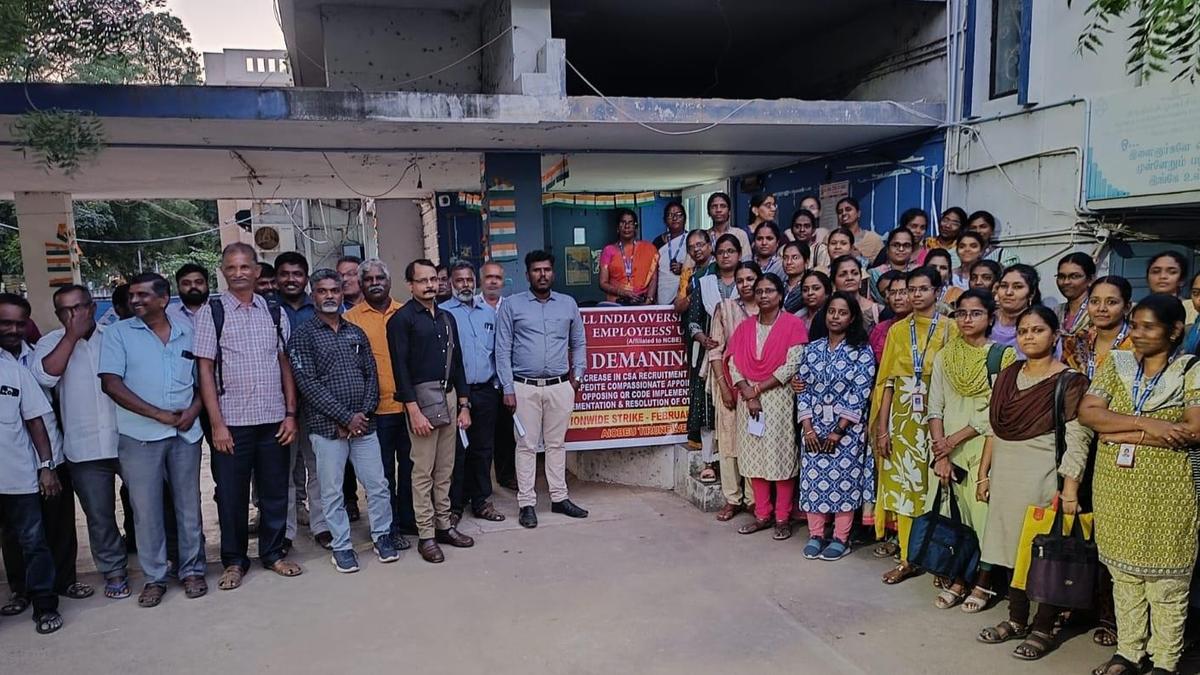 Bankers stage demo; demand increase in recruitment of customer service associates