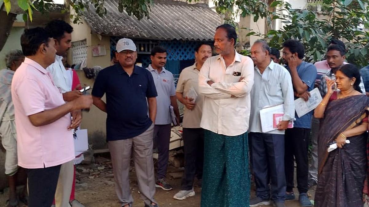 Guntur Municipal Commissioner directs speedy completion of infrastructure and water supply works