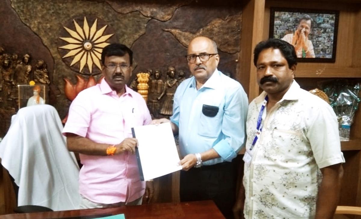 SJFICRC representatives seek Union Minister’s support