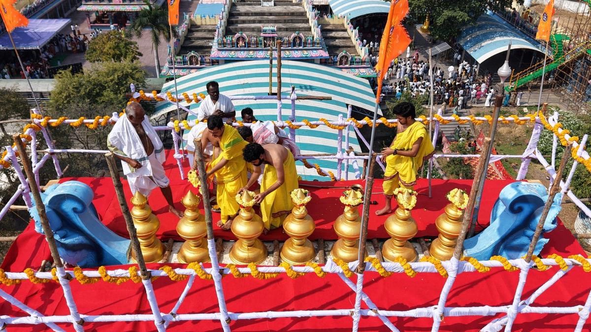 ‘Maha Kumbabhishekam’ held in Kaleshwaram