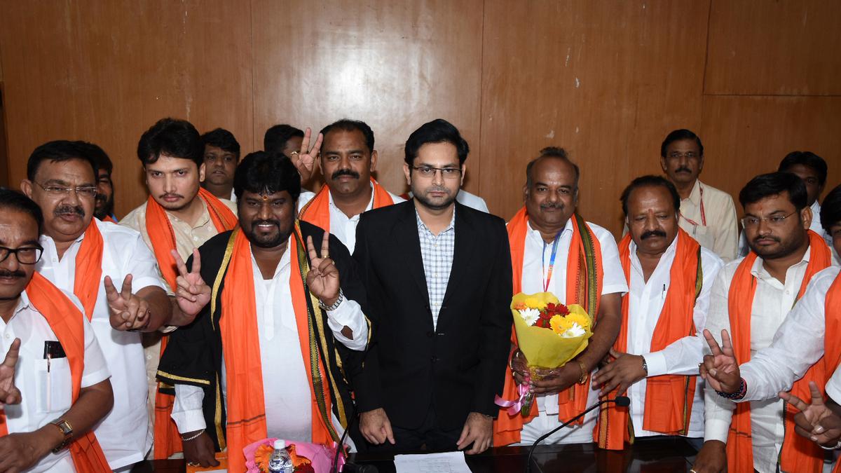 In a jolt to Congress, BJP wrests power in Kalaburagi City Municipal Corporation