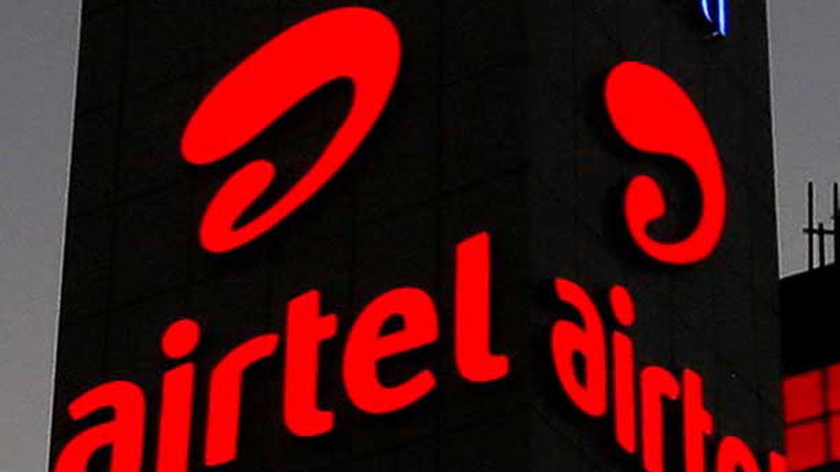 Singtel divests 0.8% in Bharti Airtel for Rs.5,849 cr.