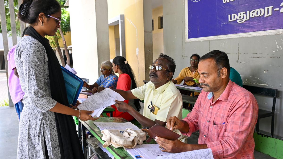 Special camps for voter registration witness less footfall than expected