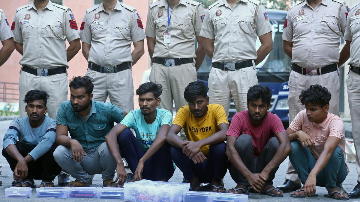 Pan-India customer care racket busted; 5 of six held from Jamtara