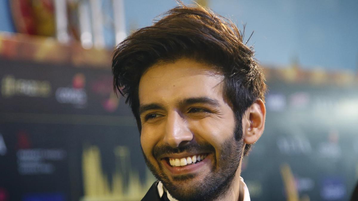 Kartik Aaryan to headline Karan Johar's next film production