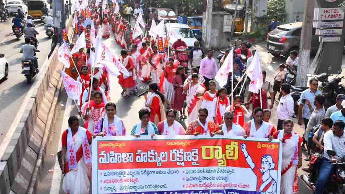 Mariam Dhawale calls upon people of Andhra Pradesh to defeat BJP, YSRCP governments in 2024 elections