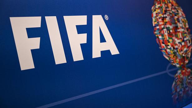 La FIFA suspend la fédération indienne de football pour “influences tierces”