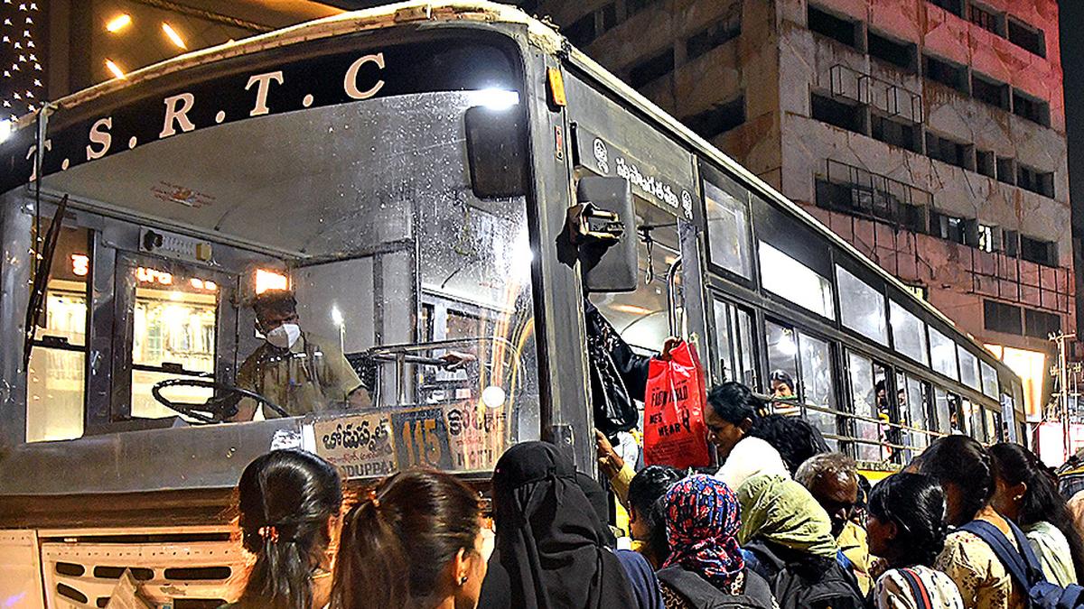 Telangana women’s groups to lease out buses at ₹77,220 monthly charges; Govt to give guarantee for loans to buy buses