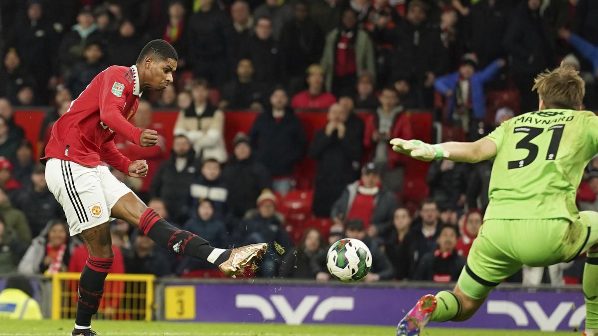 Rashford double helps Manchester United reach League Cup semi-finals