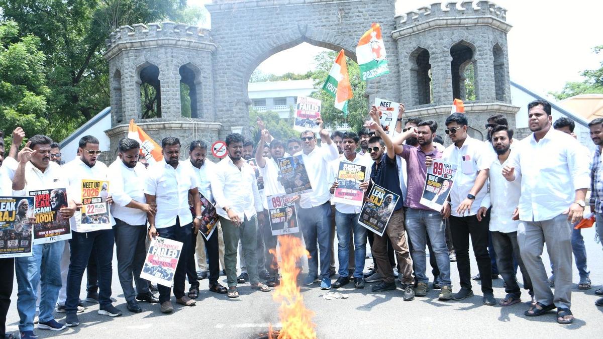 Youth Congress stages protest against NEET paper leak
