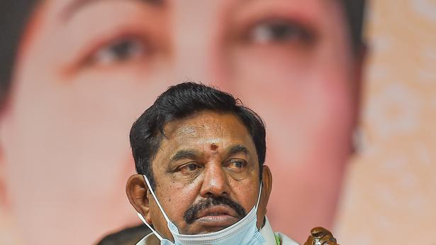 Rebel camp accuses Palaniswami of having undermined Panneerselvam’s position