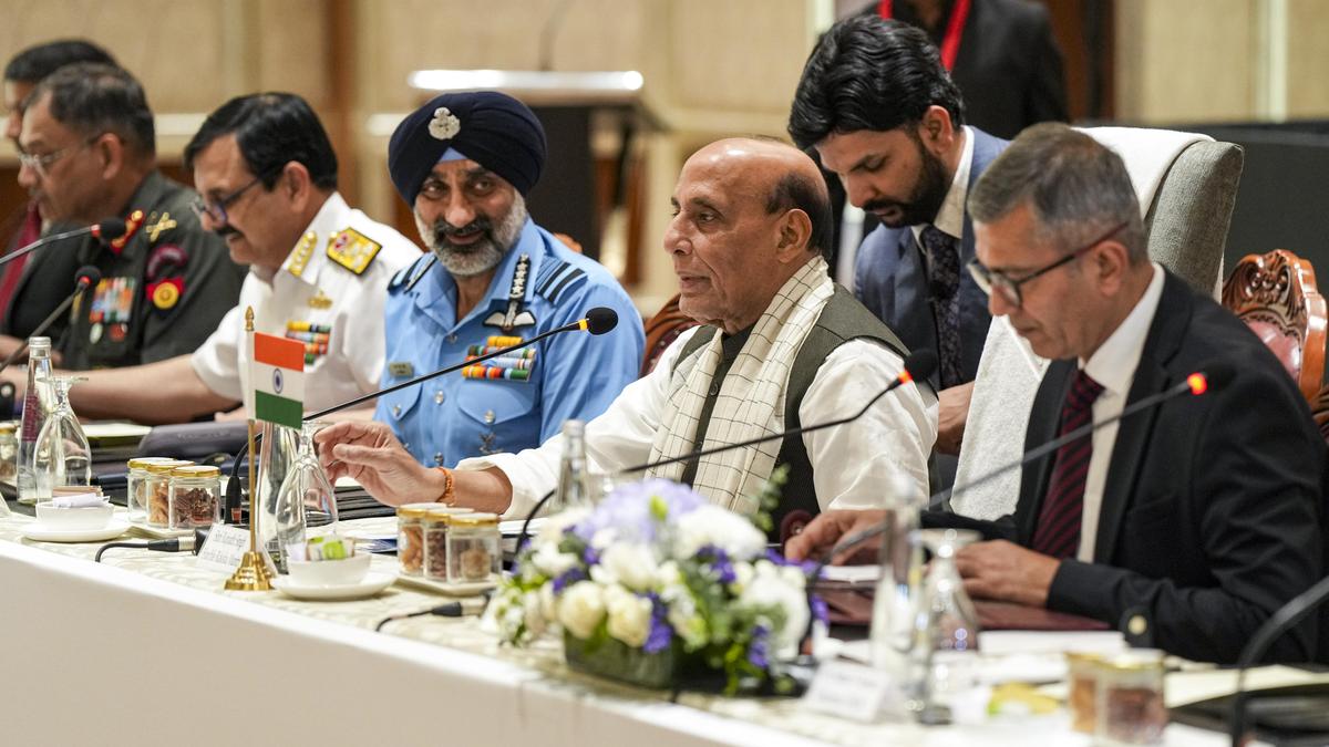 India pitches to join Future Combat Air System with France