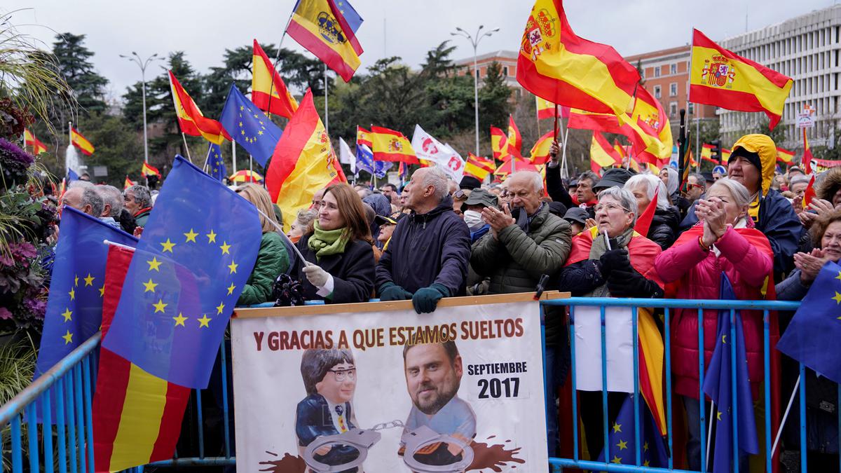 Thousands march in Madrid to protest against Catalan amnesty law