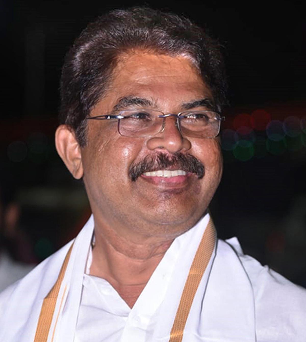 Karnataka Revenue Minister R.  Ashoka  
