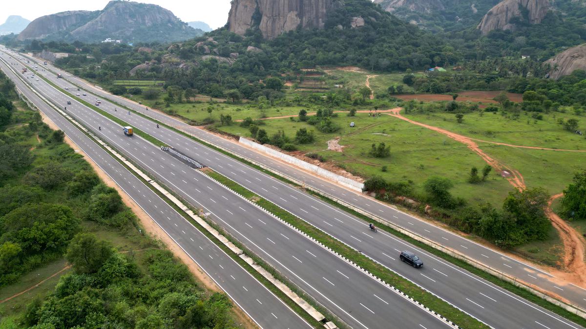 Toll of ₹135 fixed for cars from Benglauru to Nidaghatta on Mysuru expressway