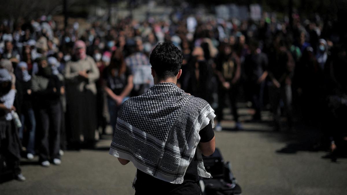 White House pressures Columbia University as it seeks to deport pro-Palestinian activists