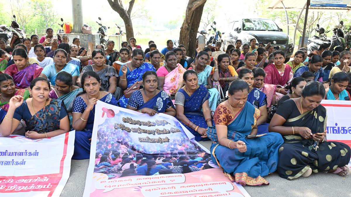 Livelihood mission workers intensify protest