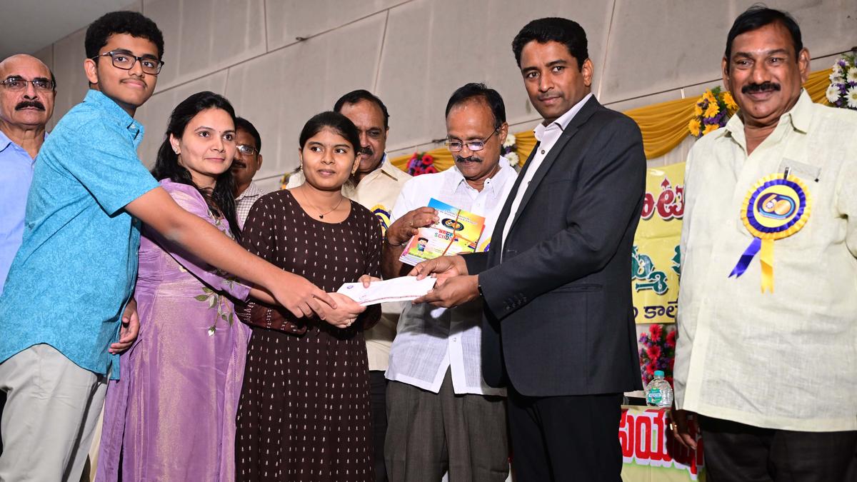 Imbibe the spirit of ‘P4’ and serve the needy: Collector Lakshmisha