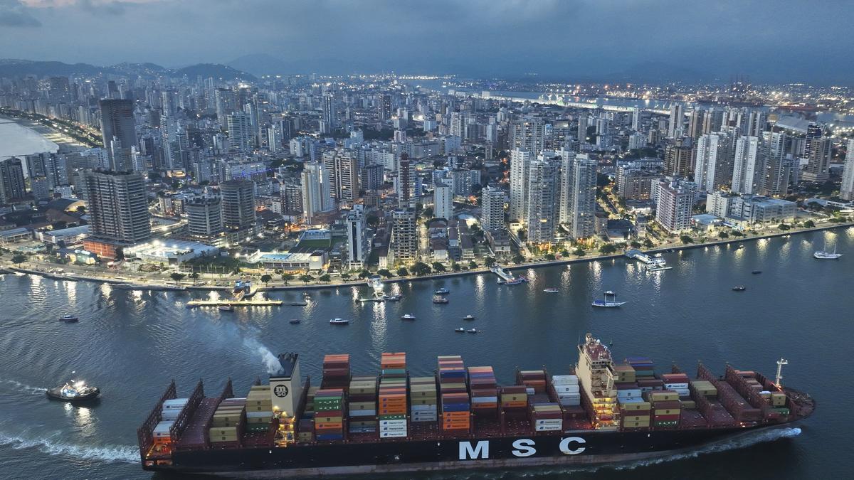 How is the shipping industry tackling emissions? | Explained