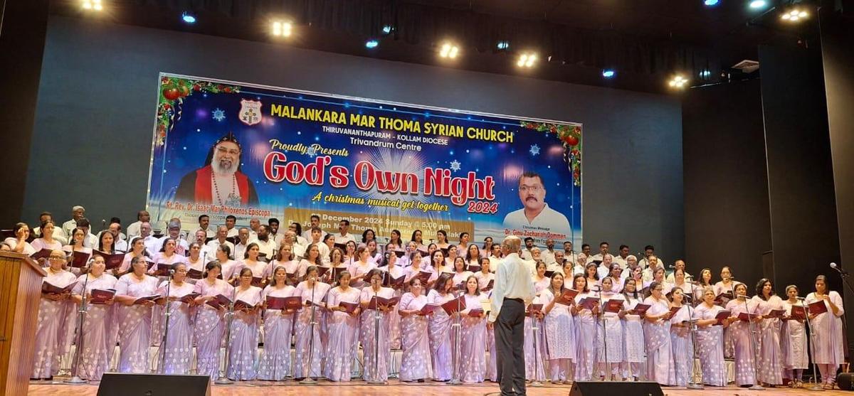 पिछले साल तिरुवनंतपुरम में मलंकारा मार थोमा सीरियन चर्च, तिरुवनंतपुरम-कोल्लम सूबा, तिरुवनंतपुरम केंद्र द्वारा आयोजित गॉड्स ओन नाइट क्रिसमस कार्यक्रम में गायन। इस साल का आयोजन 14 दिसंबर को है