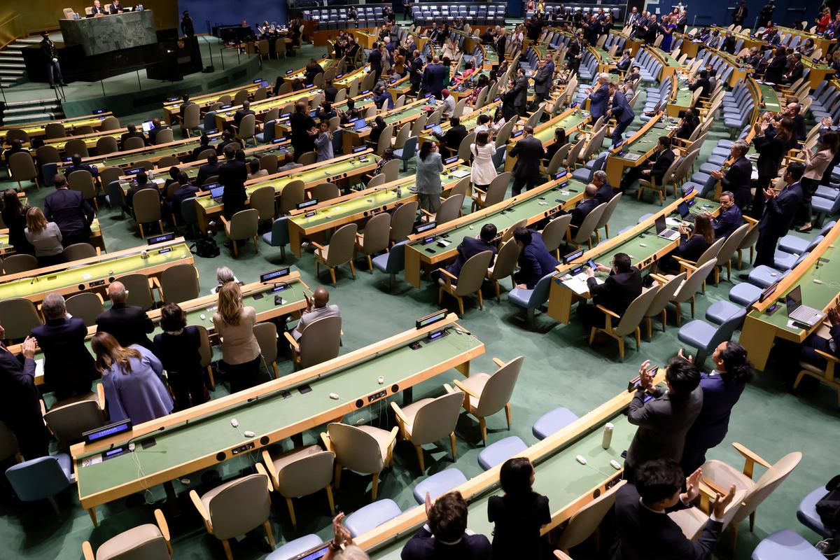 U.N. meets on Ukraine hours after Russian strikes
