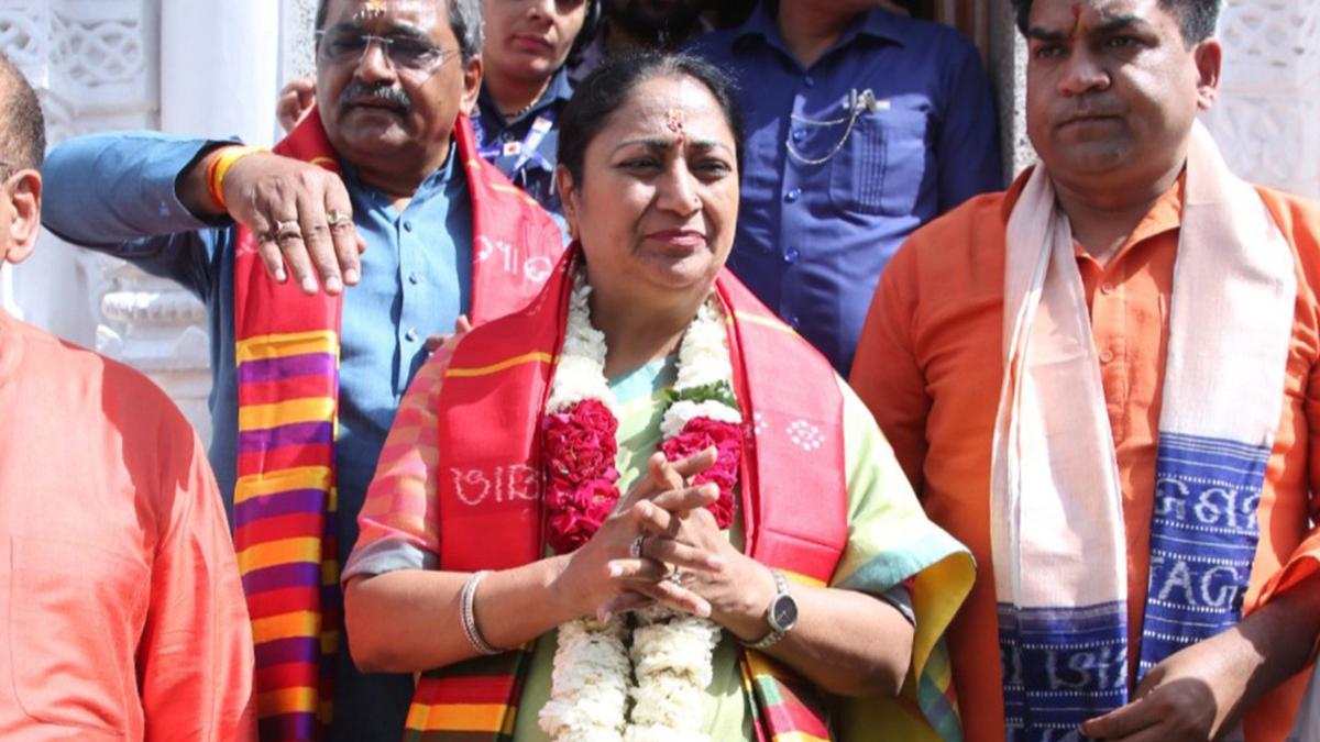 CM assures to provide pothole-free roads after midnight inspection of road work