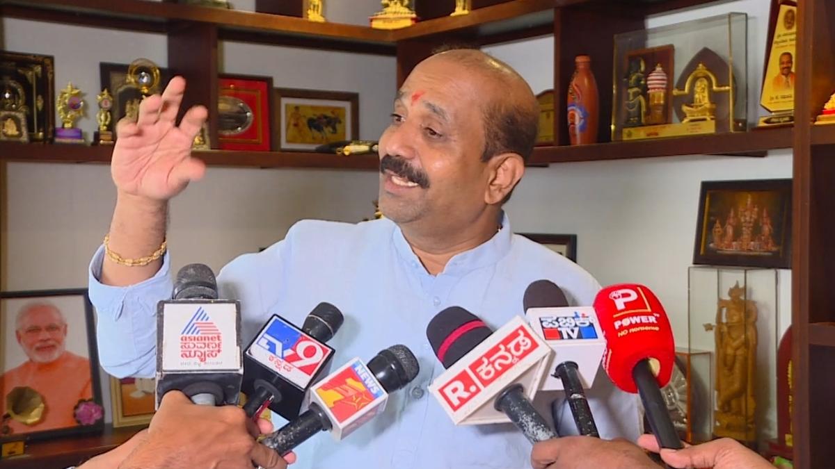 Expelled ex-MLA Raghupathi Bhat poses questions to BJP’s disciplinary committee