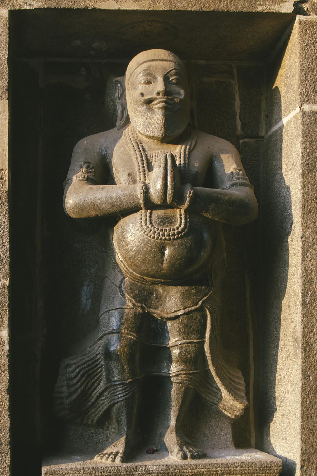 A sculpture of Chola emperor Kulottunga I, during whose reign the ‘Kalingathu Parani’ was commissioned. The sculpture is at the Chidambaram Nataraja Temple.