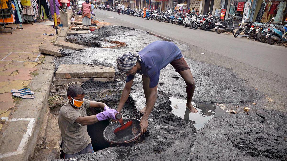 Problem of manual scavenging eliminated, claims Union Social Justice Ministry panel