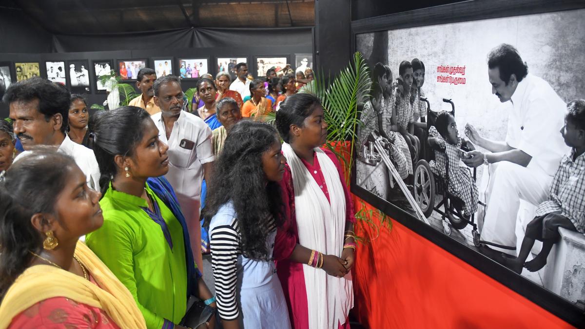 Stalin&rsquo;s political journey traced through photos