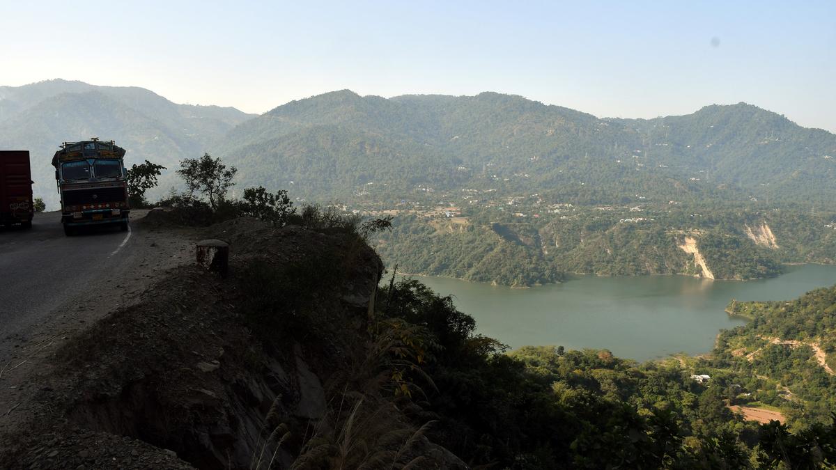 Rising Glacial Lakes in Himachal and Tibet Heighten Downstream Risk