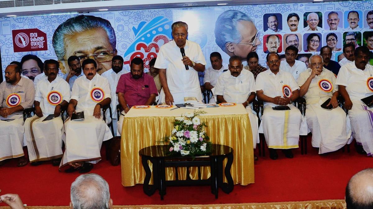 Navakerala Sadas gains momentum in Kannur district, witnesses big turnout