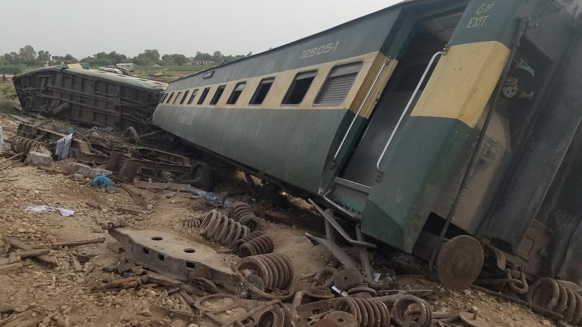 Missing fishplates, damaged track caused train derailment in Pakistan: report