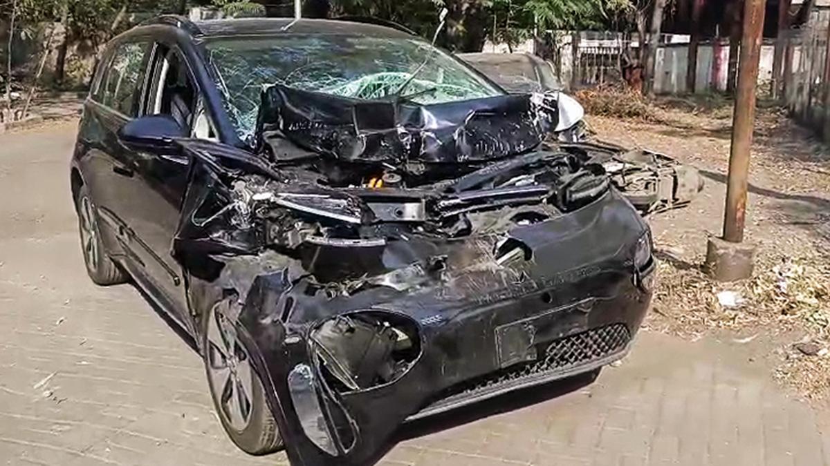 Sonu Sood’s Wife Sonali Sood Meets with a Major Accident on Samruddhi Expressway, Condition Critical 2 20250325269L