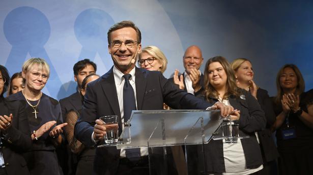 Sweden conservatives to form new government after narrow election win