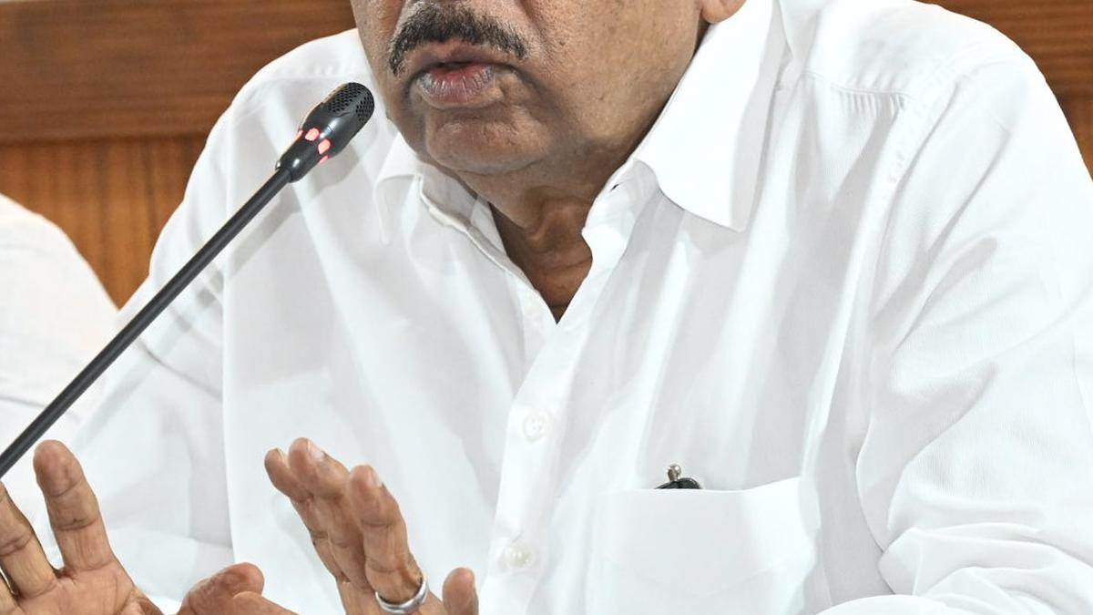Verification of ‘threatening’ calls and tweets to Priyank Kharge under way: Parameshwara