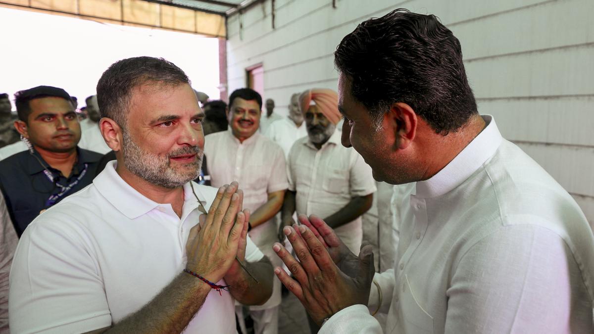 Rahul Gandhi visits flood-hit areas in Punjab’s Amritsar thumbnail